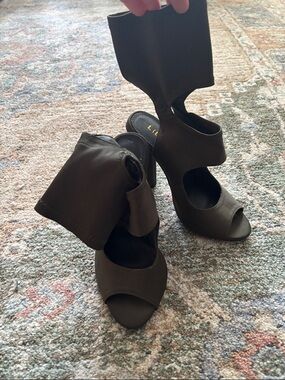 Open-Toe High Heel Sandals in Dark Olive by